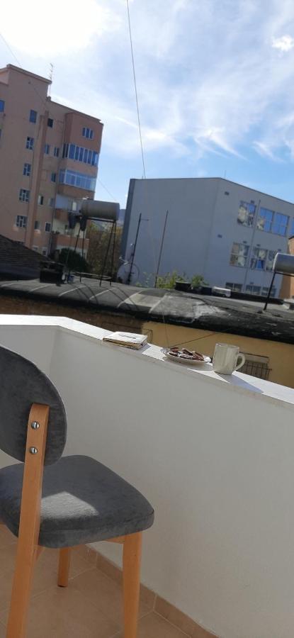 Comfy Apartment- Sunny Balcony Tirana Buitenkant foto