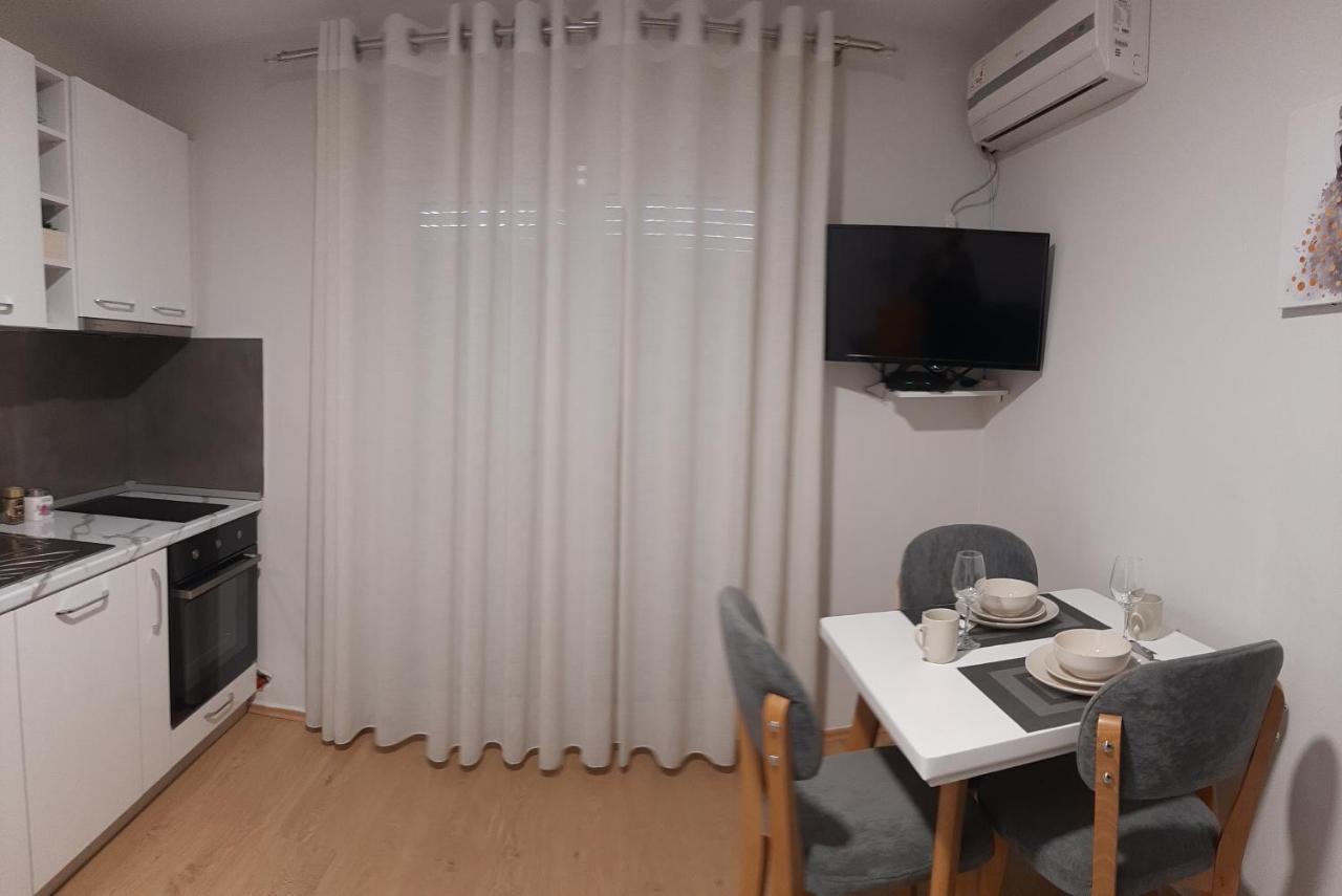 Comfy Apartment- Sunny Balcony Tirana Buitenkant foto